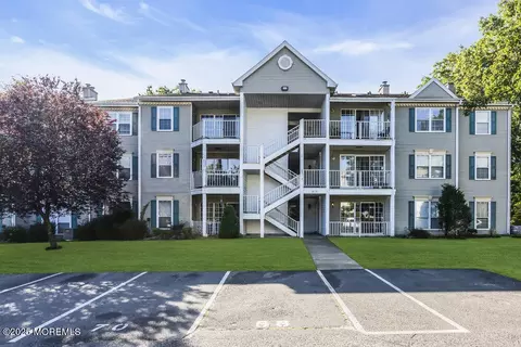66 Iroquois Dr #24, Galloway, NJ 08205