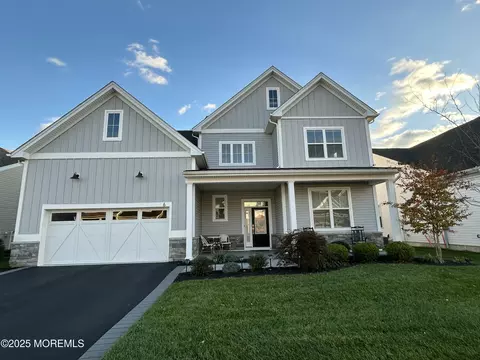 6 Scarlett Ter, Manalapan, NJ 07726