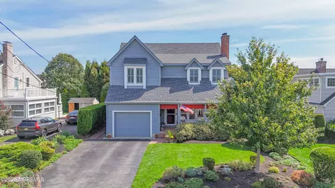 20 Old Squan Rd, Manasquan, NJ 08736