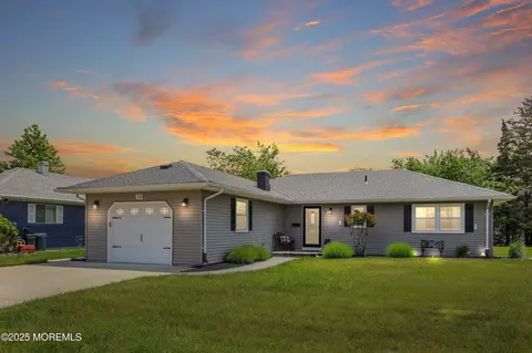 38 St David Dr, Toms River, NJ 08757