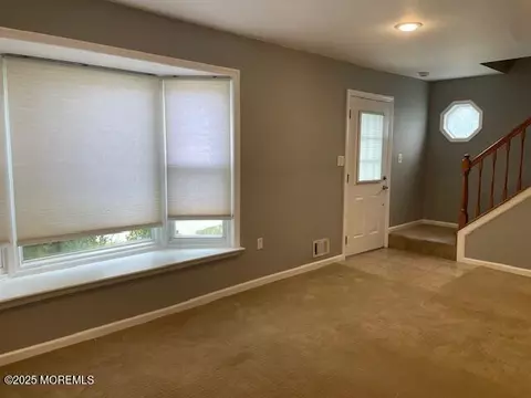 Living - 22 Forge Ct, Jackson, NJ 08527 photo 1 of 2