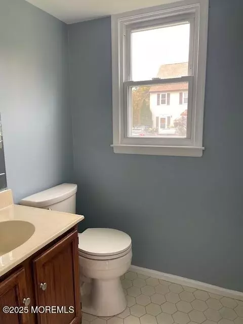 Bath - 22 Forge Ct, Jackson, NJ 08527 photo 1 of 2