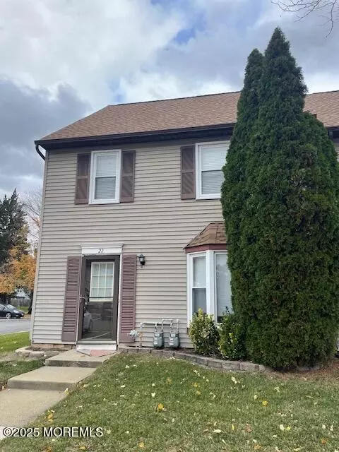 22 Forge Ct, Jackson, NJ 08527