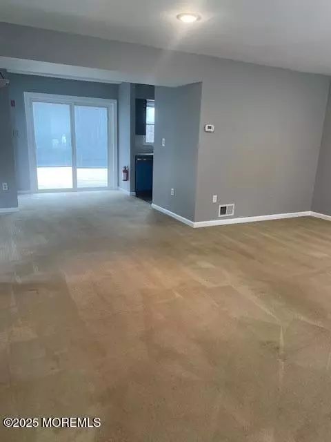 Living - 22 Forge Ct, Jackson, NJ 08527 photo 2 of 2