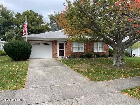42 Lauren Ln S, Brick, NJ 08723