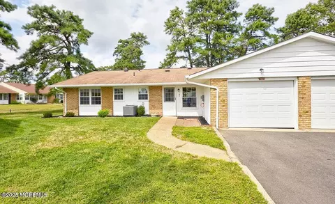 78 Buckingham Dr N # D, Manchester, NJ 08759