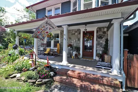 55 Main St, Waretown, NJ 08758