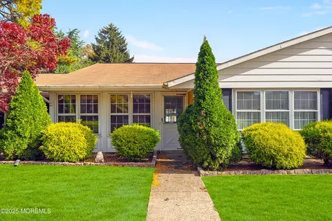 19 Edinburgh Ln # A, Manchester, NJ 08759