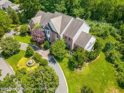 35 Old Mill Rd, Marlboro, NJ 07746