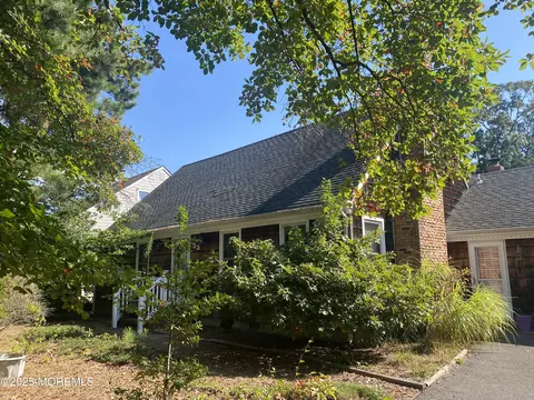53 Driftwood Dr, Brick, NJ 08723