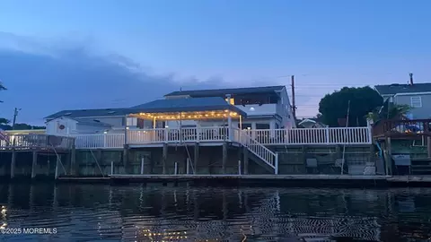 887 Beach Haven West Blvd, Manahawkin, NJ 08050
