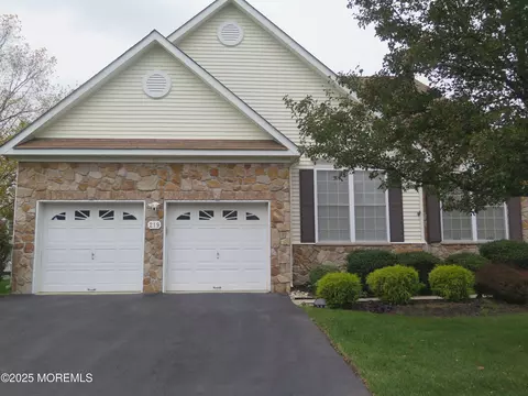 219 Everton Blvd, Marlboro, NJ 07746