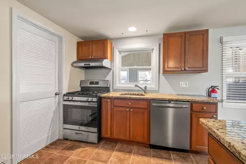 21 Peg Leg Way, Waretown, NJ 08758 photo 18