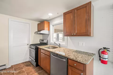 21 Peg Leg Way, Waretown, NJ 08758 photo 15