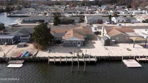 21 Peg Leg Way, Waretown, NJ 08758 photo 50