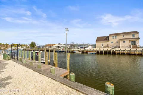 21 Peg Leg Way, Waretown, NJ 08758 photo 35