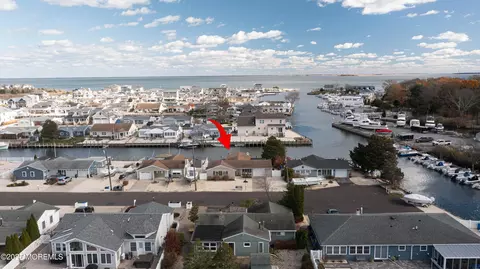 21 Peg Leg Way, Waretown, NJ 08758 photo 4