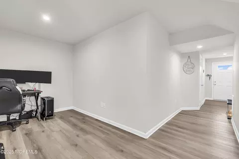 Entry Way - 304 Cyprus Ct, Forked River, NJ 08731 photo 2 of 8
