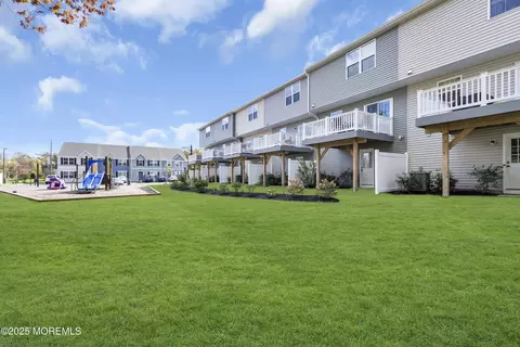Exterior - 304 Cyprus Ct, Forked River, NJ 08731 photo 7 of 10