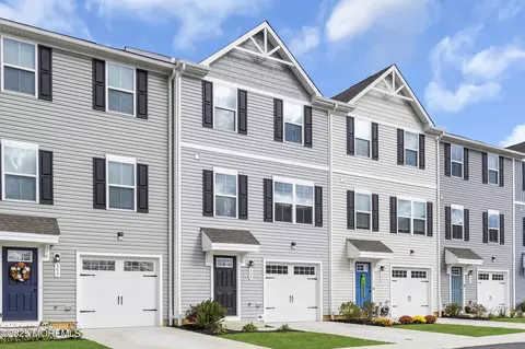 Exterior - 304 Cyprus Ct, Forked River, NJ 08731 photo 2 of 10