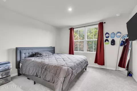 Bedroom - 304 Cyprus Ct, Forked River, NJ 08731 photo 1 of 4
