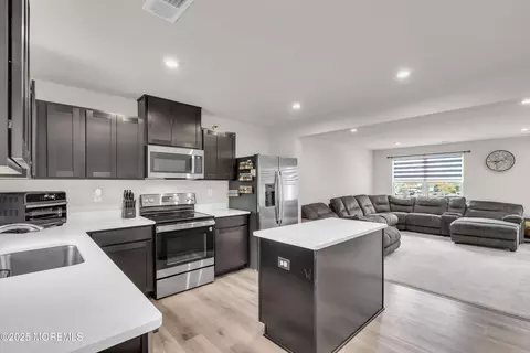 Kitchen - 304 Cyprus Ct, Forked River, NJ 08731 photo 1 of 4