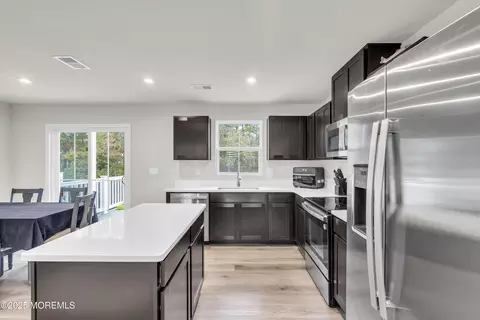Kitchen - 304 Cyprus Ct, Forked River, NJ 08731 photo 2 of 4