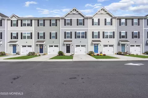Exterior - 304 Cyprus Ct, Forked River, NJ 08731 photo 3 of 10