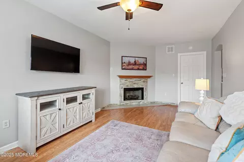 111 Applegate Ave, Monroe, NJ 08831 photo 13