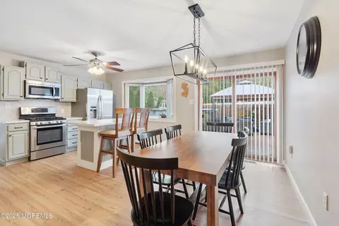 111 Applegate Ave, Monroe, NJ 08831 photo 7