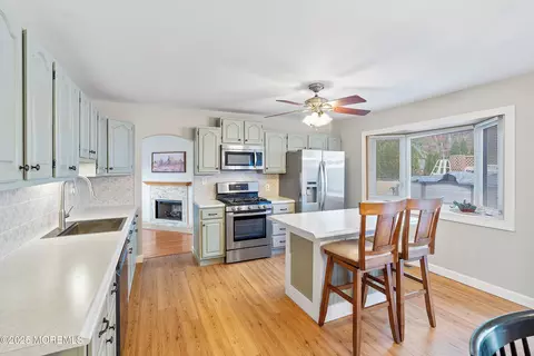 111 Applegate Ave, Monroe, NJ 08831 photo 8