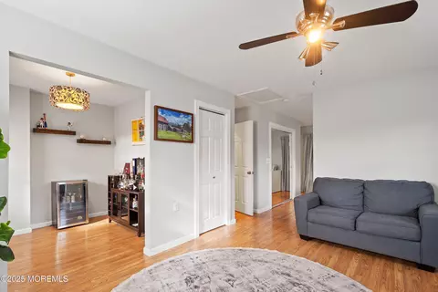 111 Applegate Ave, Monroe, NJ 08831 photo 18