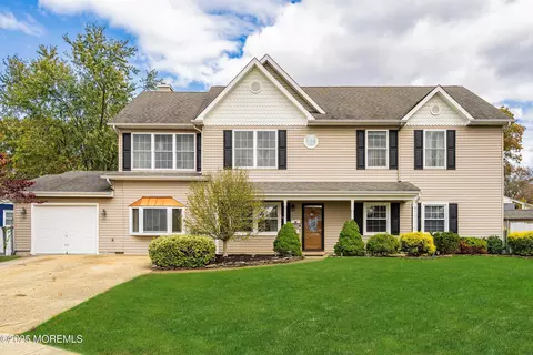 111 Applegate Ave, Monroe, NJ 08831
