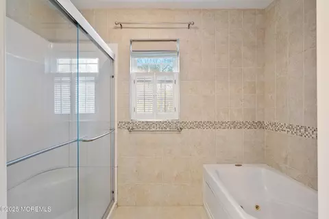 111 Applegate Ave, Monroe, NJ 08831 photo 27