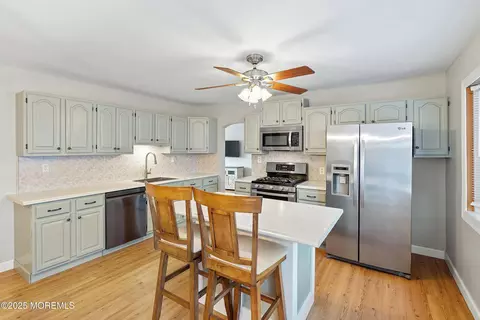 111 Applegate Ave, Monroe, NJ 08831 photo 9