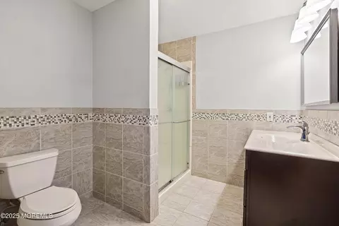 111 Applegate Ave, Monroe, NJ 08831 photo 16