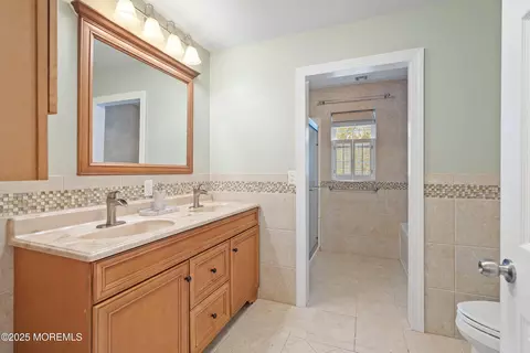 111 Applegate Ave, Monroe, NJ 08831 photo 25
