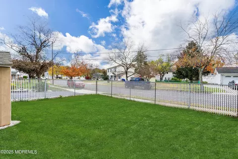 111 Applegate Ave, Monroe, NJ 08831 photo 30