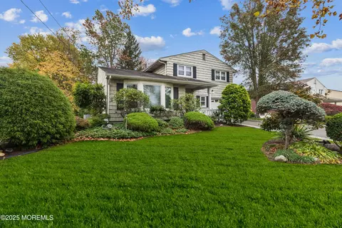 1 Hansen Rd, Old Bridge, NJ 08857