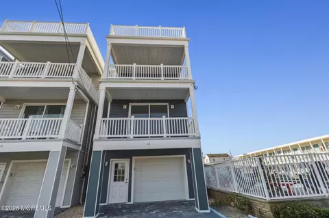 57 Hiering Ave, Seaside Heights, NJ 08751