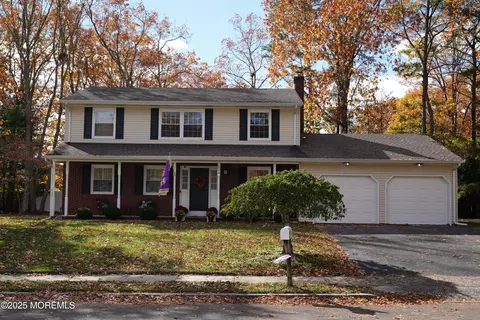 534 Holmes Ave N, Forked River, NJ 08731