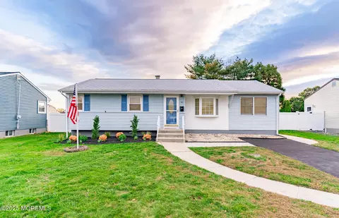 12 Gerard Rd, Hamilton, NJ 08620