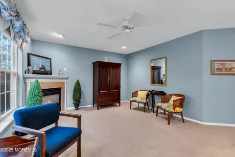 Living - 319 Deuce Dr, Wall, NJ 07719 photo 2 of 3