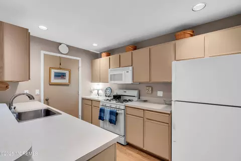 Kitchen - 319 Deuce Dr, Wall, NJ 07719 photo 1 of 4