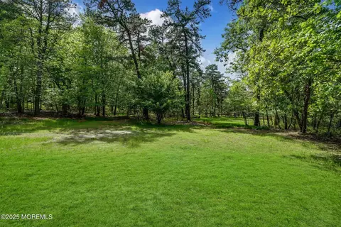 Exterior - 84 Willow Dr, Jackson, NJ 08527 photo 5 of 7