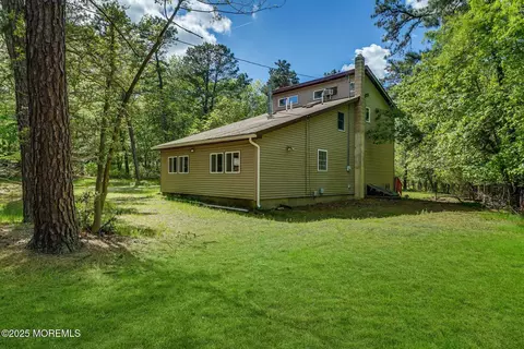 Exterior - 84 Willow Dr, Jackson, NJ 08527 photo 6 of 7