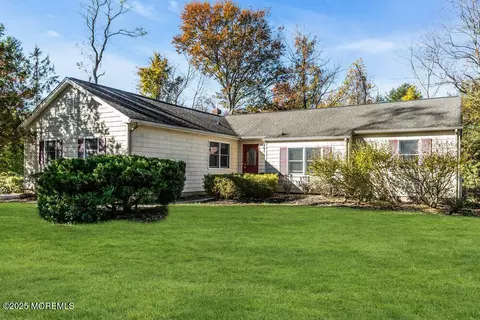 345 Green Grove Rd, Tinton Falls, NJ 07712