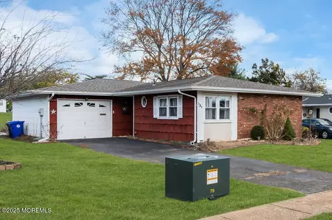 131 Central Blvd, Brick, NJ 08724