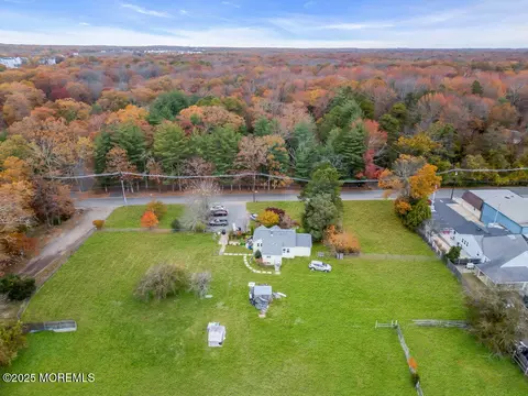 270 Alexander Ave, Howell, NJ 07731