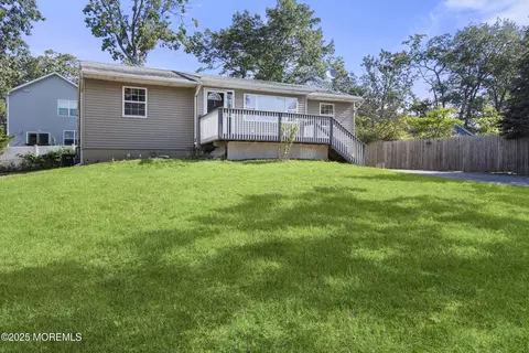 822 Tappan St, Forked River, NJ 08731